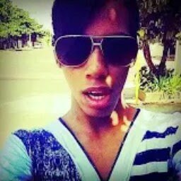 beyfã and Barbz 17 aninhos ' Cai Hoje, Levanta amanha :*