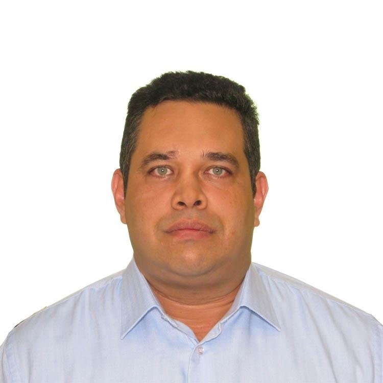 Ingeniero industrial, especialista en gestión industrial, logística y productividad. Coach ontológico. Asesor Empresarial y en Bienes Raíces. Bendecido por Dios