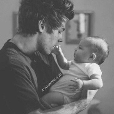 @fckinfakc is mine touch her and you will get hurt. Dad to Avery Marie Hemmings ❤️
