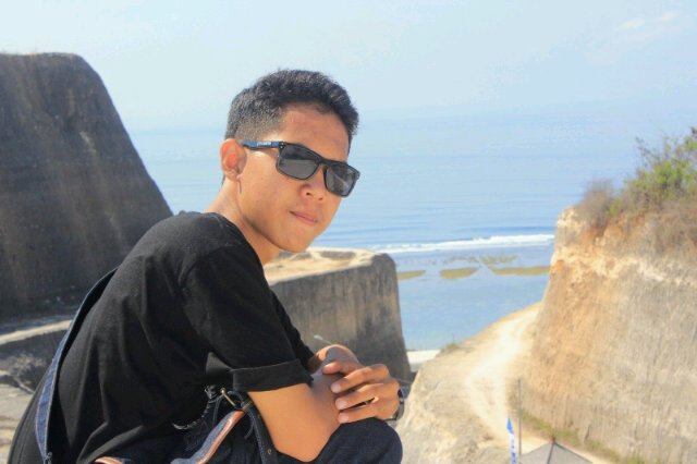 Line : astamaputra21 • Mention for follback • Sekolah Tinggi Pariwisata Bali Internasional • Fans of Manchester City FC
