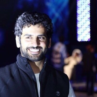 أنا معاك أتذكر الايام وأنساها معاك ..