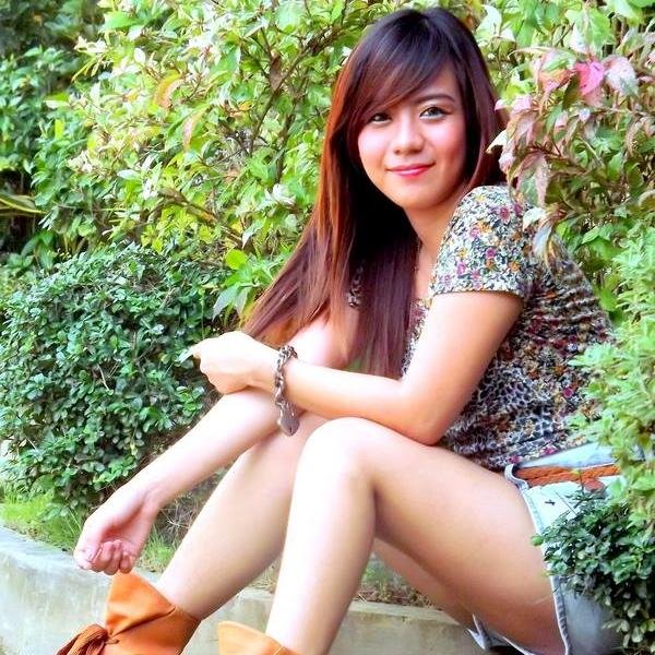 Female | 21 | BSIT | Online English Teacher | Parrots Kun Eikaiwa
