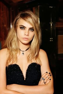 help us back to 200k followers caradelevinge for president
