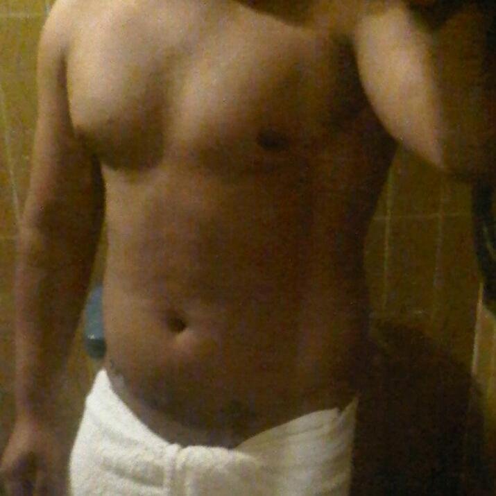 serio, conociendo