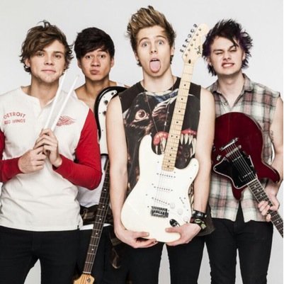 I'm a big fan of 1D, 5SOS and The Vamps.