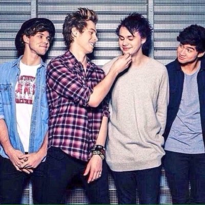 i gave you a free follow! Dont follow this account, follow @emuk98 
Ask for a follow back