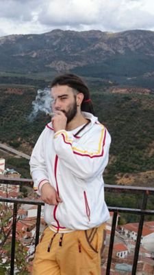 Cucon94's profile picture. soy como el sol, nadie me ace sombra pasaa el tiempo pero aun siguo en forma. Pescador profesional, fumador bohemio y deborador de yerba