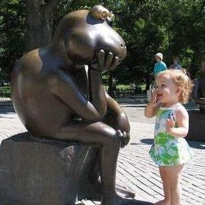 Funny and trendy news tweets everyday. If you wanna read more please visit my website. Thanks!