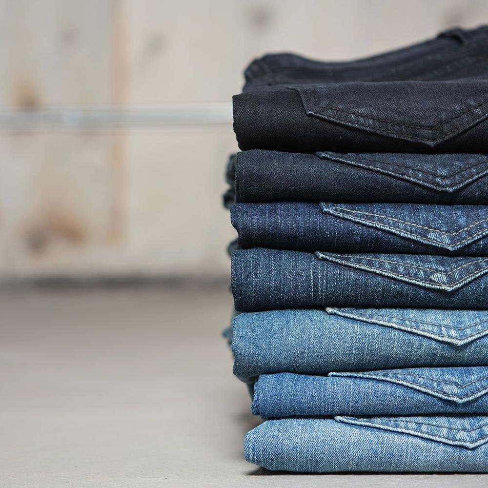 High Street Fit Finder removes the frustration & dressing room agony from shopping for jeans. We help you to find the perfect fit & buy the right size 1st time!