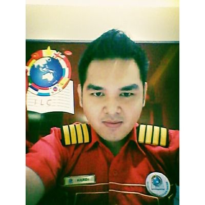 simple,,, menerima berteman dgn kalangan apa saja :)