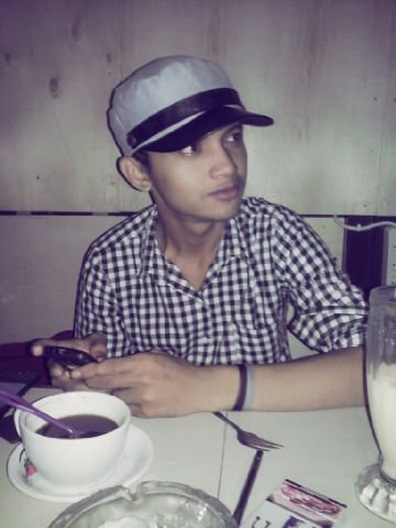 Aliandorachmad's profile picture. Jadikan hdup lebih bearti dan jngan buang ssa hdup anda dgn hal yg ga meuntungkan,itu akan merugikan anda