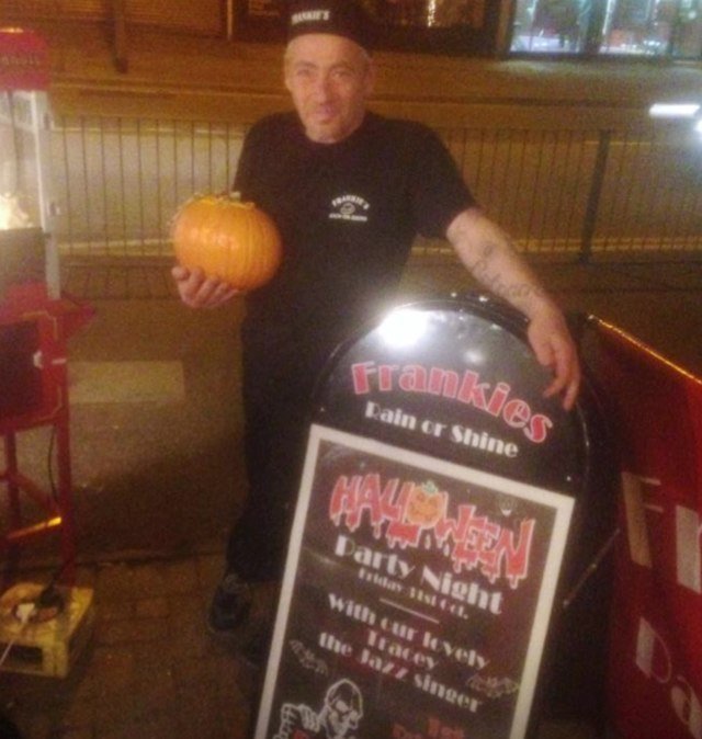 Frankies Rain or Shine, in memory of my mum. Best chip resturant in town, live music, come visit us, its a unique experience !! #My blood is blue #spurs