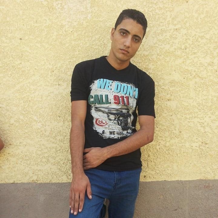 أمنتُ بِـ اللّهِ أنَ الحقُ مُنتصِر و الظلمُ منتحرٌ و الكفرُ مُنهار أمنتُ بِـ اللّهِ إيماناً عرفتُ به أنَ الزمانْ على الباغِين دوَّار