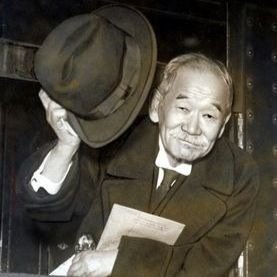 Criador do Judô, fundador do Kodokan, da Associação Atlética do Japão e do Kasei Baseball Club, membro do COI e Adido do Palácio Imperial