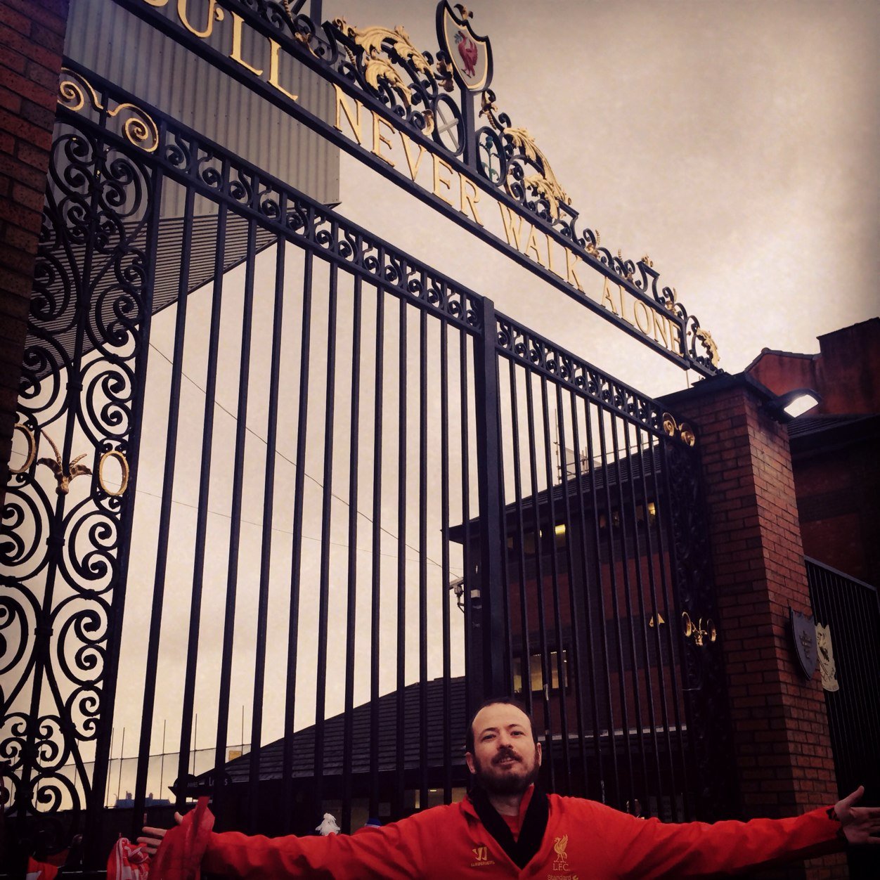 Love my Portuguese heritage and very proudly South African. Work in corporate finance so focused on business and markets. Massive Liverpool fan! YNWA