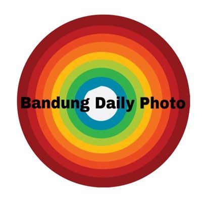 A visual journal of Bandung and its vicinities from the citizens of Bandung for the world and posterity.

Follow our Instagram account @bdgdp