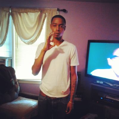 RAPPER/ENTERTAINER 
young nigga gettin money keep me motivated...and when they tell me that they love me I still know they hating