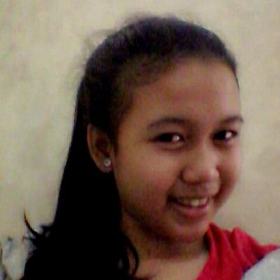 Santhidewi_32's profile picture. 