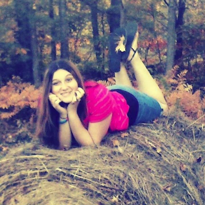 ~My Name is Brittany People call me by my Nickname Brit! Im 19 Years Old. I graduated from high school. My Favorite color is Pink,Purple. I LOVE USHER 33~