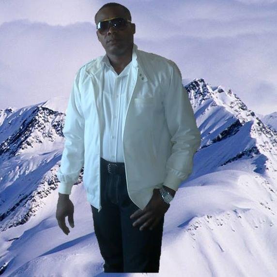 luisduval49's profile picture. 