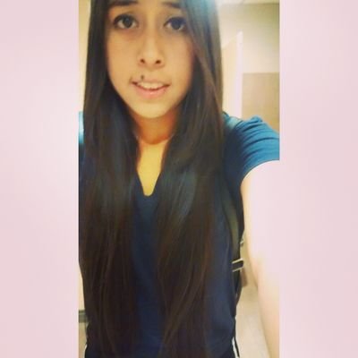 abrilmv26's profile picture. hashtag gordita