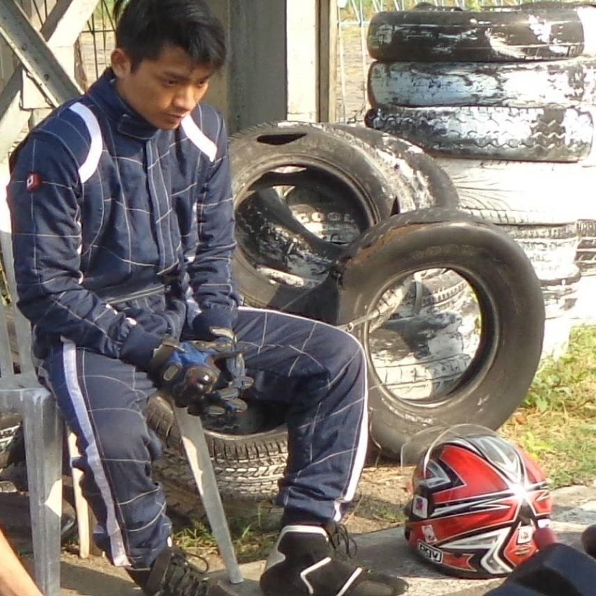 bio*24.02,94* 
 * MECHANICAL ENGINEERING state POLYTECHNIC OF MALANG 2012*
benci kata mungkin