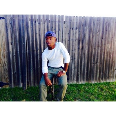 jamahlhuey19's profile picture. | dweeb ❥ | jorge is the homie | nora is love | LCHS Drumline ♔ | ✞