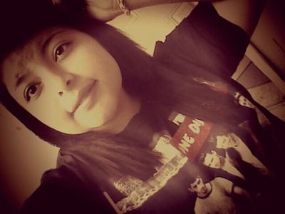 I love one direction,and 5sos ,both groups are perfect and an insperation