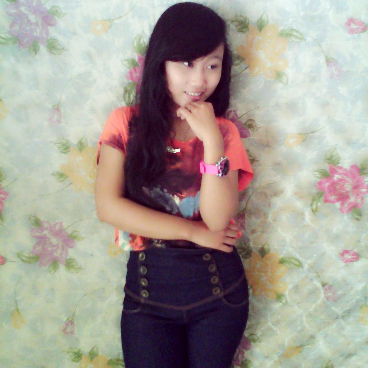 FitriSriyanii's profile picture. 