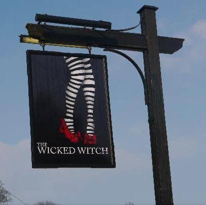 TheWitchRyhall Profile Picture