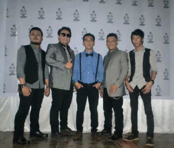 archofficial's profile picture. Contact Person 08972600698 (booking)
085863335354 ( Ade B )
email : archband.id@gmail.com (info)
archband@yahoo.com ( management)