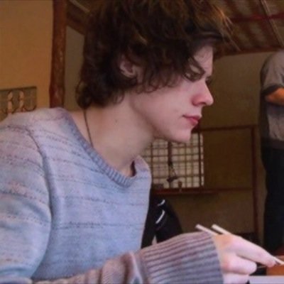hiii i just gave you a free follow, please follow my main @crimsonlwt !