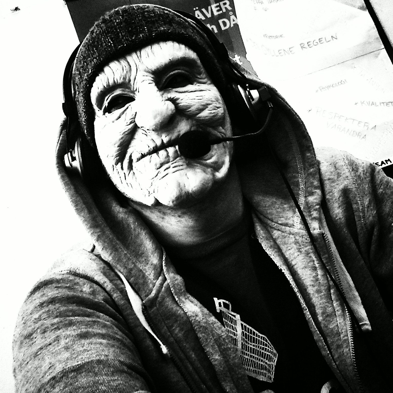 somingenting's profile picture. Co-founder and Creative Director of @randomsidewalk