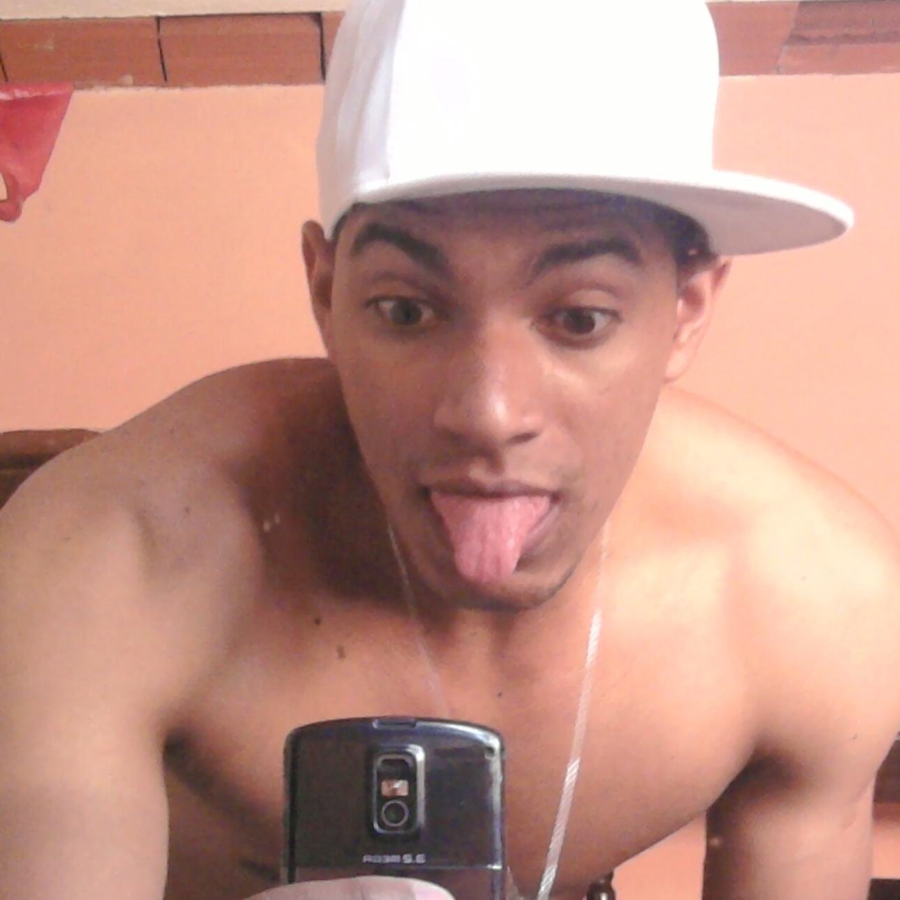 Vc nao precisa ser igual a ninguem , basta apenas ser vc mesmo , nem mais , nem menos. http://t.co/Q6XYj98gaq