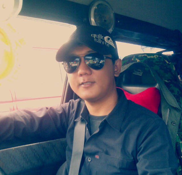 W orang'y ceplas ceplos, apa adanya. klo kalian mau kenal lebih jauh lg bisa Dm aja oke