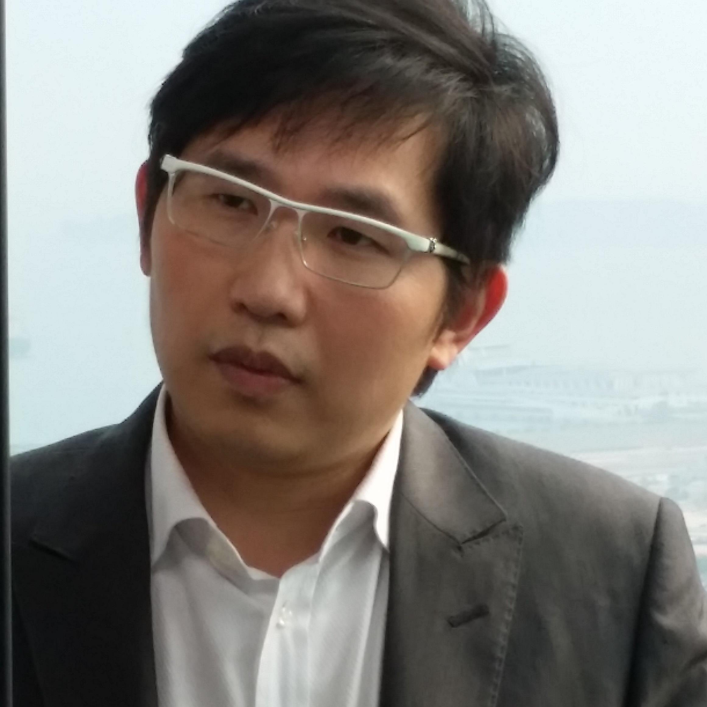 gordonchiu's profile picture. Author, writer, inventor, professor, designer. http://t.co/lptJLeSXPC