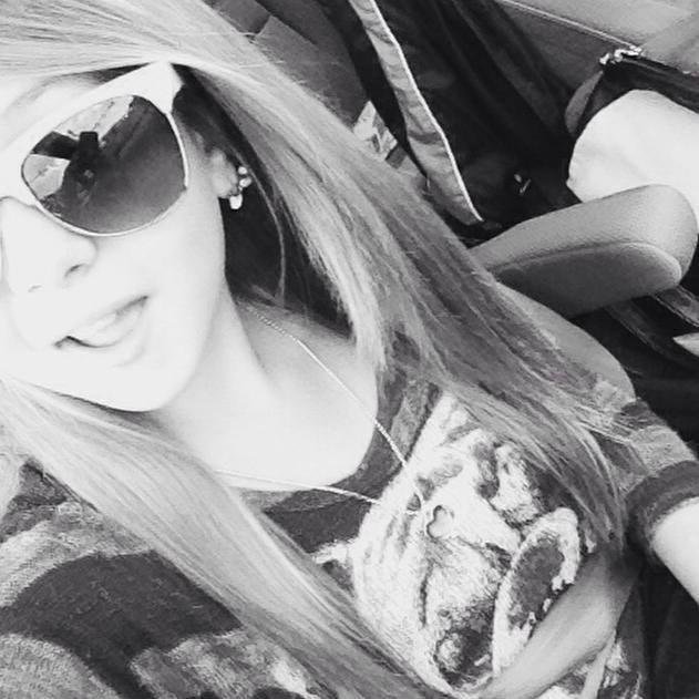 UniquelyEmma's profile picture. 