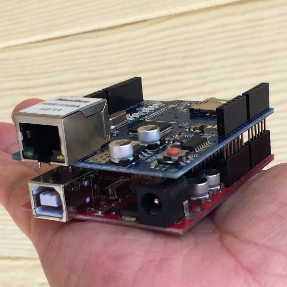 Fiddling with intelligent Arduino projects, broadcasting the weather and more from 29.59122197, -95.61102569.