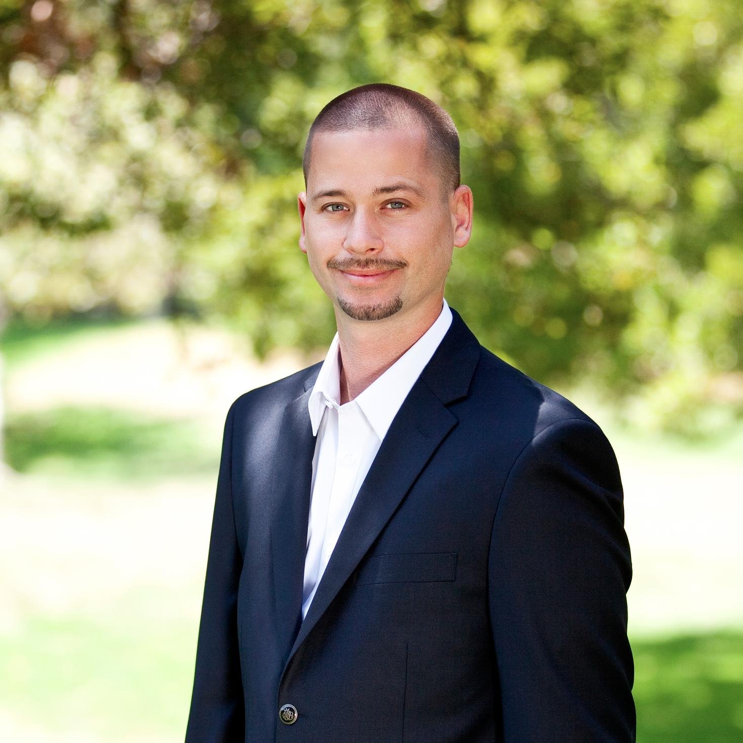 davidevansre's profile picture. 