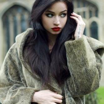 Aro was young when he tore me apart, too young to know I would survive unless my limbs burned.
{AU | #MisfitCounty | Twilight}