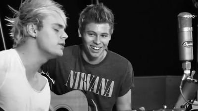 Everybody tryin to steal my boy cause he looks so perfect standing there, in his American Apparel underwear. He's fit, I'm insecure.