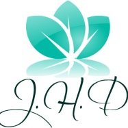 I'm a Jewelry Artist based in Calgary, AB. I make beautiful, handmade jewelry out of semi-precious stones, glass beads, pearls, and metal beads.
