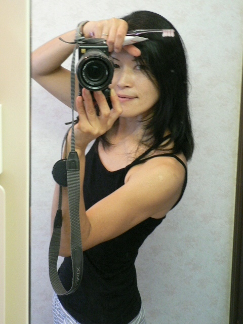 A mom, wife, and artist (maybe more.) Just came back to Japan after 10 yrs' exile (?) http://t.co/zTrnRj0UFs, http://t.co/I6VdhFL8lT
