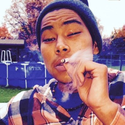 Kicking it with homies is what i do.. Im all about the green