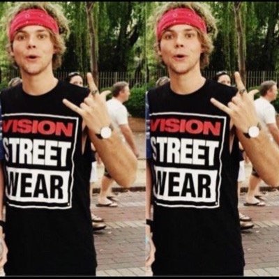 fuckntweetlimit's profile picture. follow @5sos_camp_club !!!!!