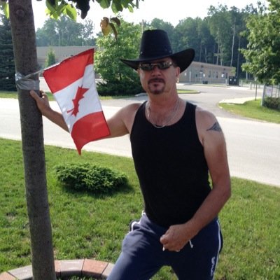 ChiamoMike's profile picture. 