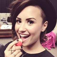 1/5 tw e o resto das bandas que eu gosto nenhum me segue, pois é.