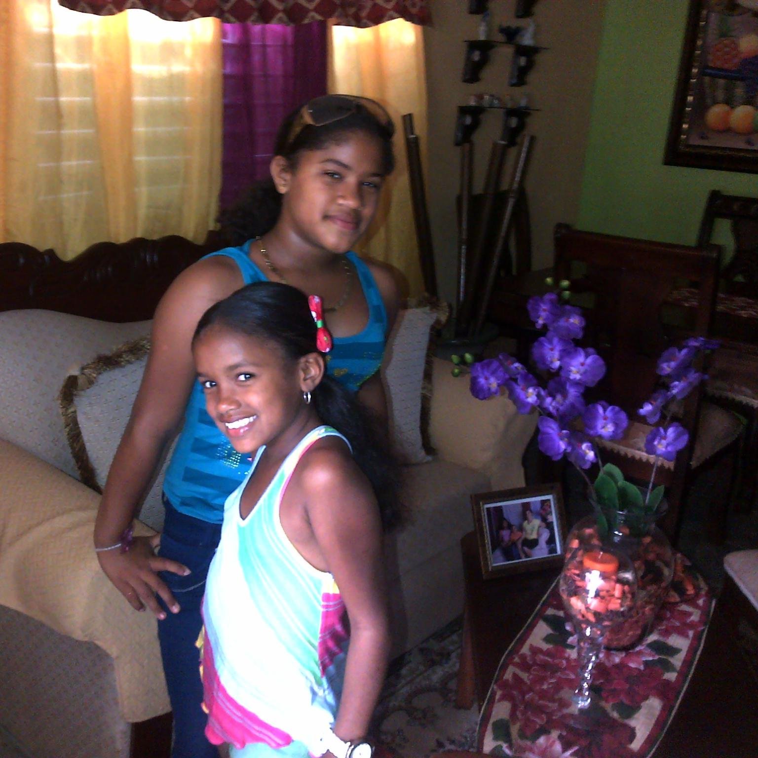 tuh muñekita de polselana HD ♥☺♥ musicologa serebral tich love you jak con dios pol de lante i el diablo pol de tra mucho me tiran que tanronpiendo mentira