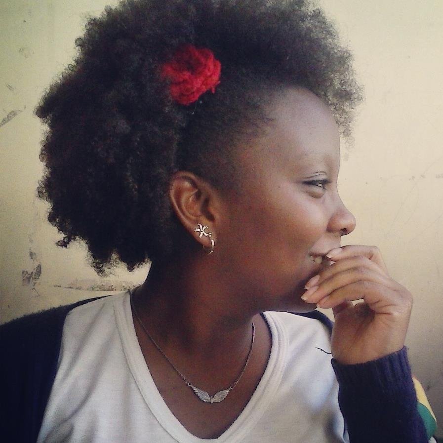 EstephanieWendy's profile picture. amo livros,musica e artes