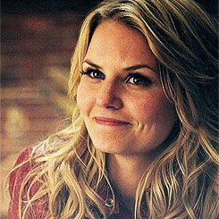 I have a big passion for OUAT. I follow back fan accounts
